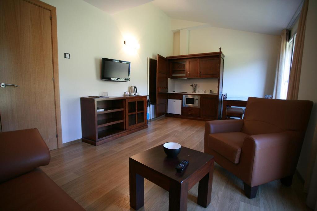 Obaga Blanca & Spa Canillo Room photo