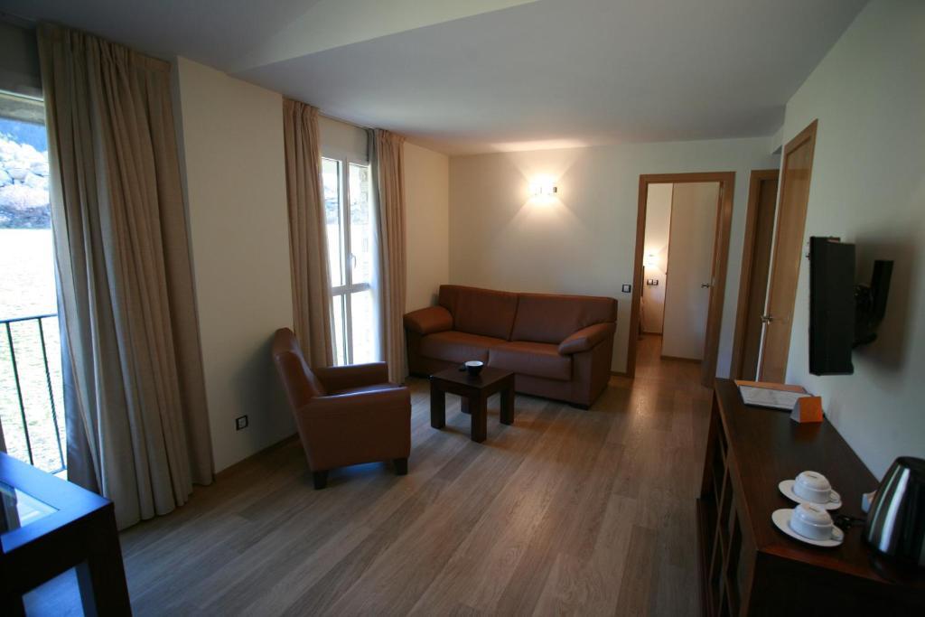 Obaga Blanca & Spa Canillo Room photo